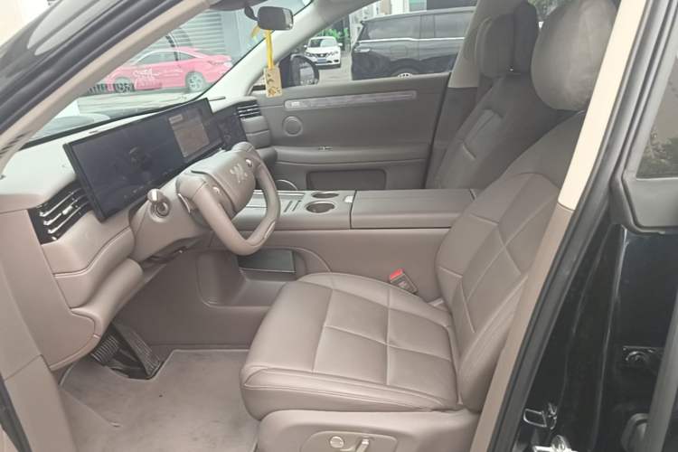 Used IM LS6 2026 Model Range-Extending 66 Max+ Left Front Seat