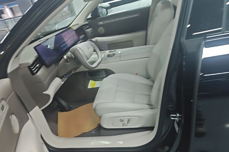 Used IM LS6 2026 Model Pure Electric Max Left Front Seat
