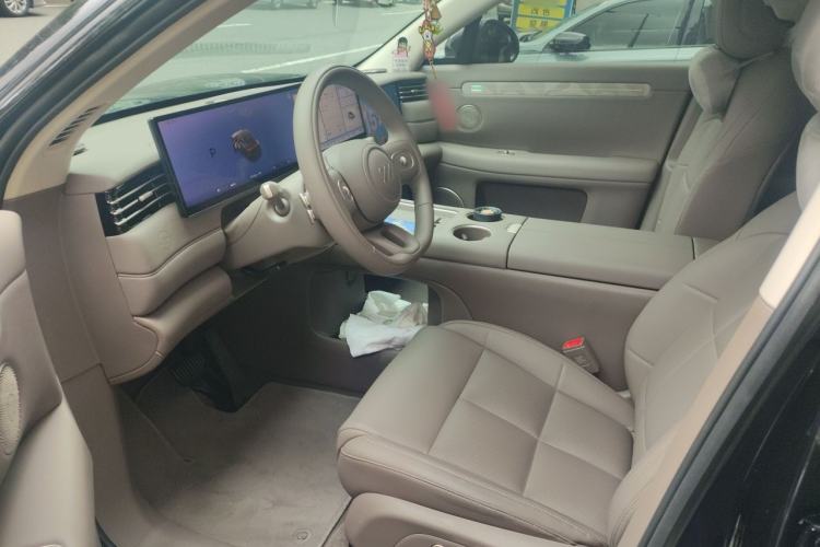 Used IM LS6 2026 Model Pure Electric Max Left Front Seat