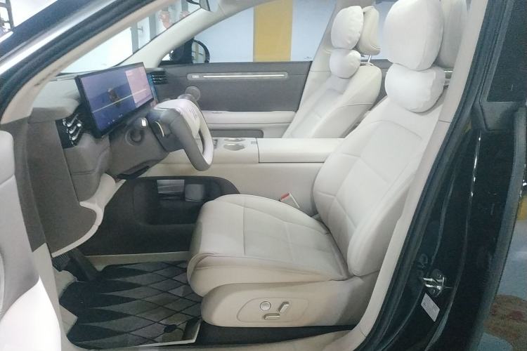 Used IM LS6 2026 Model Pure Electric Max Left Front Seat