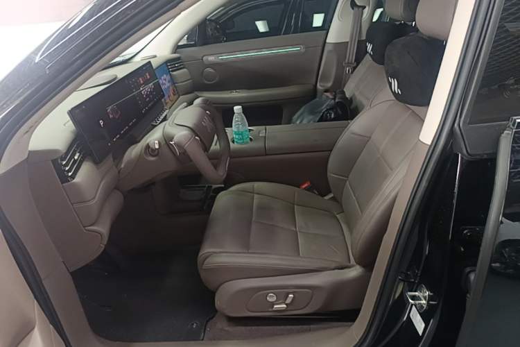 Used IM LS6 2026 Model Range-Extending 66 Max+ Left Front Seat