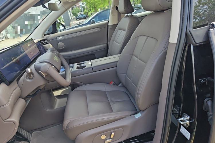 Used IM LS6 2026 Model Range-Extending 66 Max+ Left Front Seat