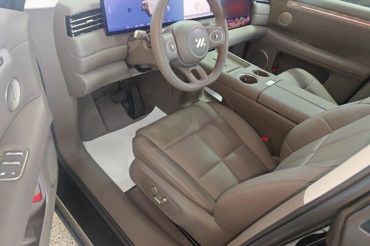 Used IM LS6 2026 Model Range-Extending 66 Max+ Left Front Seat