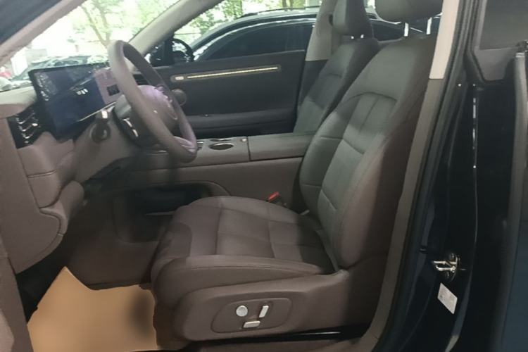 Used IM LS6 2026 Model Range-Extending 66 Max+ Left Front Seat