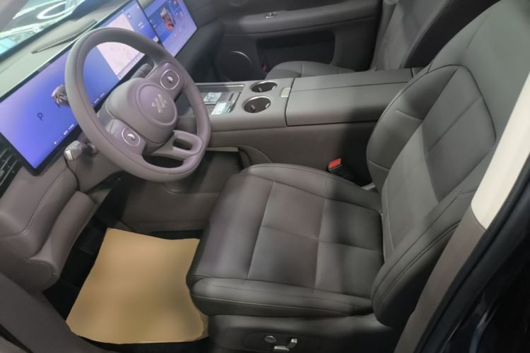 Used IM LS6 2026 Model Range-Extending 66 Max+ Left Front Seat