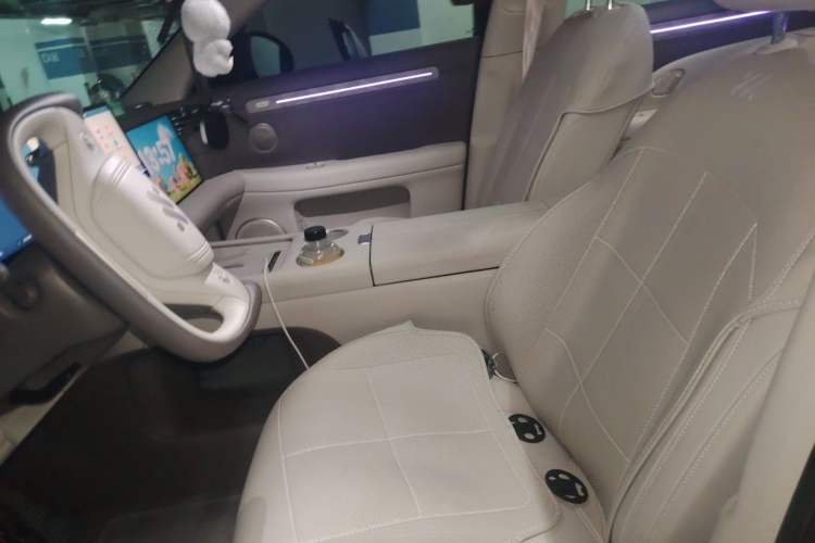 Used IM LS6 2026 Model Pure Electric Max Left Front Seat