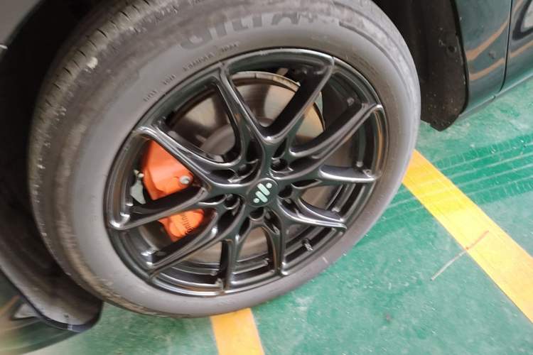 Used IM LS6 2026 Model Range-Extending 66 Max+ Left Front Wheel Hub