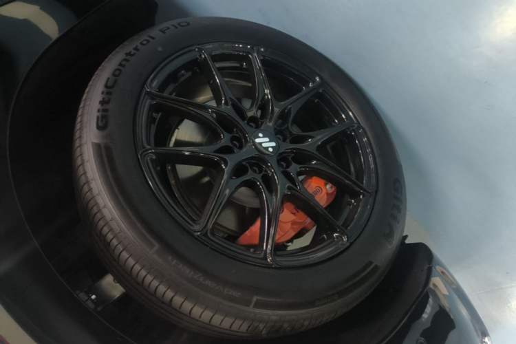 Used IM LS6 2026 Model Range-Extending 66 Max+ Left Front Wheel Hub