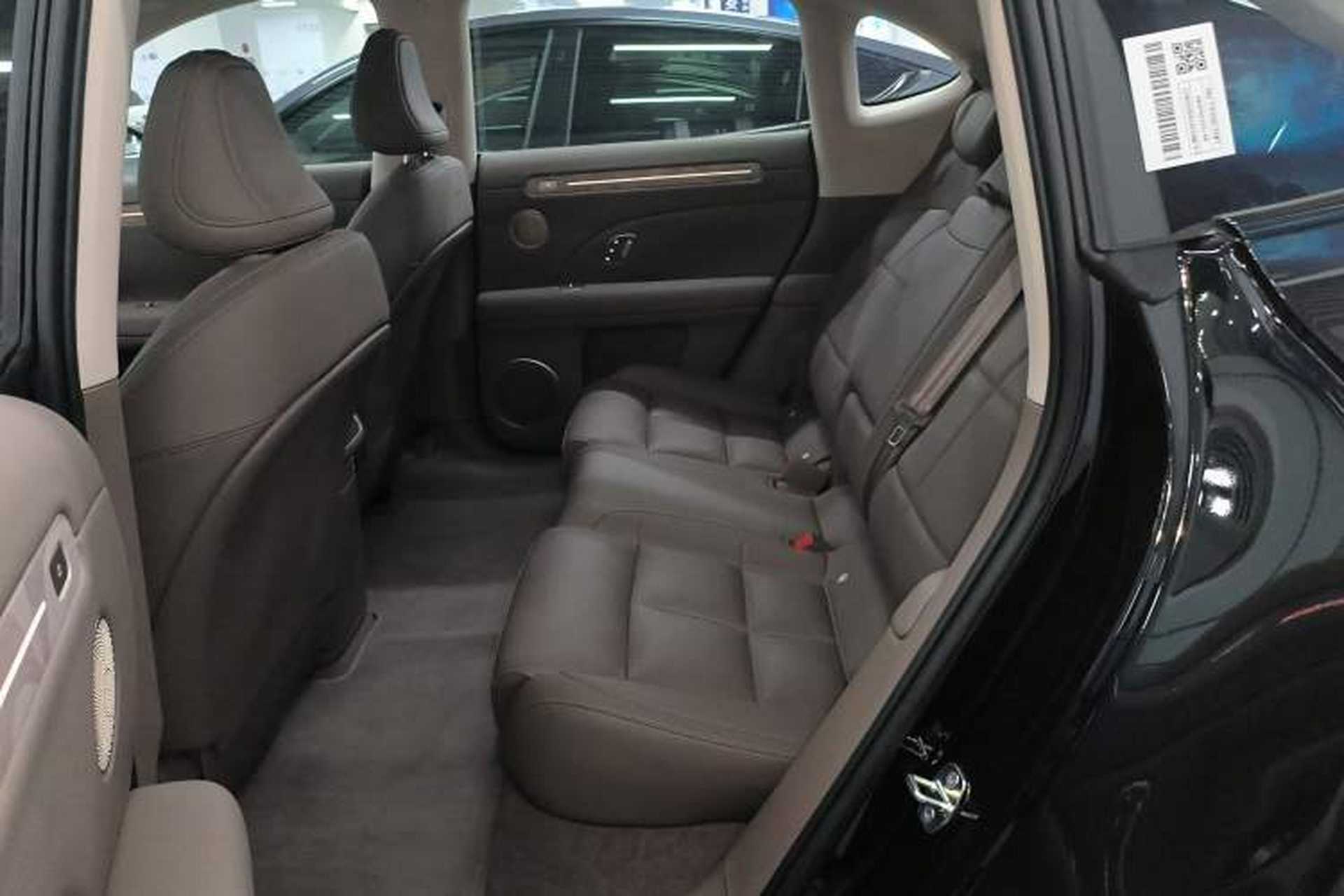 Used IM LS6 2026 Model Range-Extending 66 Max+ Left Rear Seat