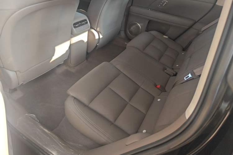 Used IM LS6 2026 Model Range-Extending 66 Max+ Left Rear Seat