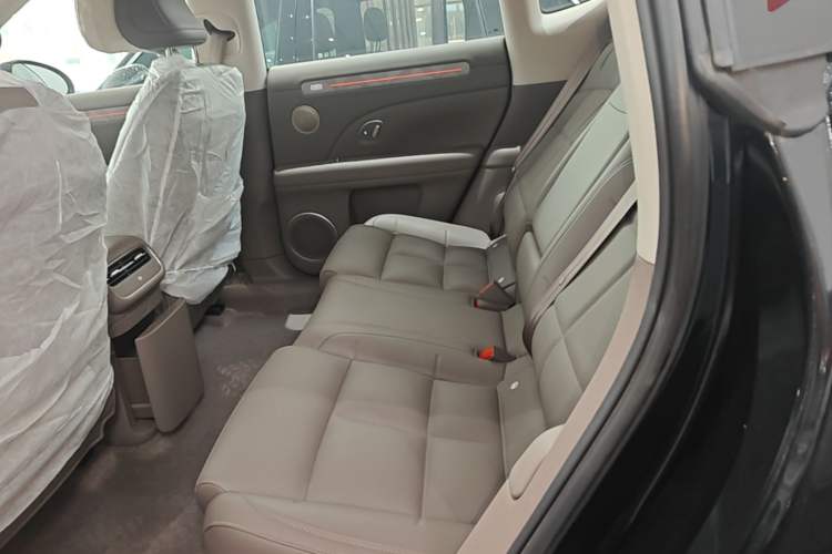 Used IM LS6 2026 Model Range-Extending 52 Max Left Rear Seat