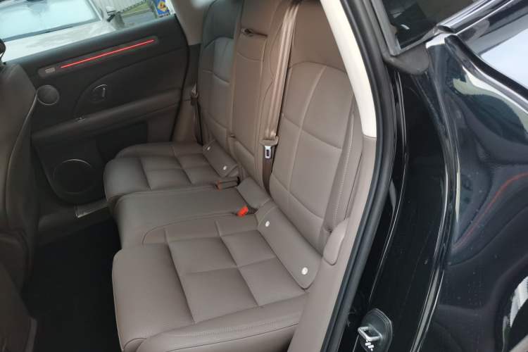Used IM LS6 2026 Model Range-Extending 66 Max+ Left Rear Seat