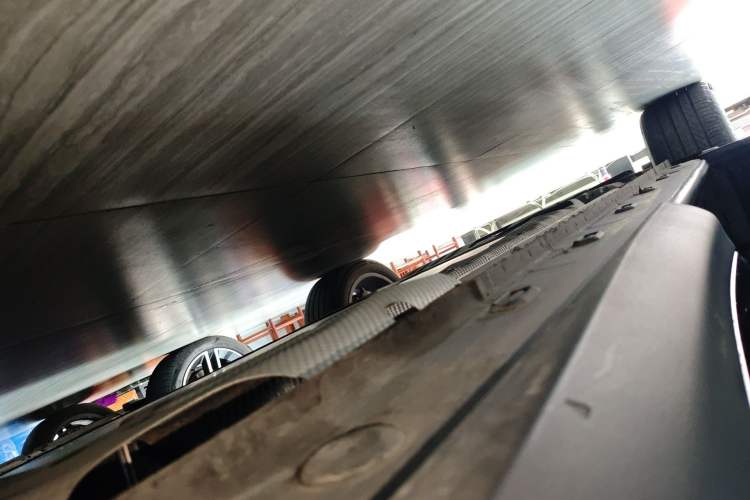 Used IM LS6 2026 Model Range-Extending 52 Max+ Left Side Sill