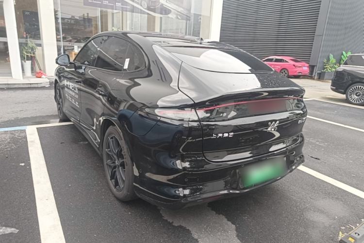 Used IM LS6 2026 Model Range-Extending 66 Max+ Rear Left 45 Deg