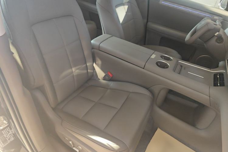 Used IM LS6 2026 Model Range-Extending 66 Max+ Right Front Seat