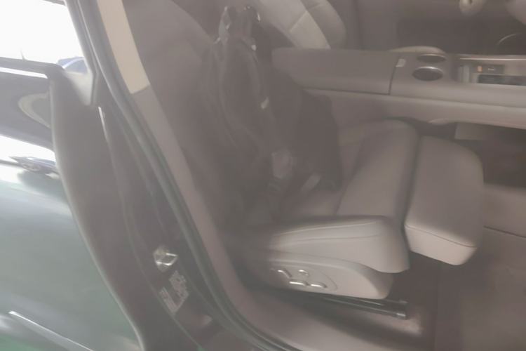 Used IM LS6 2026 Model Range-Extending 66 Max+ Right Front Seat