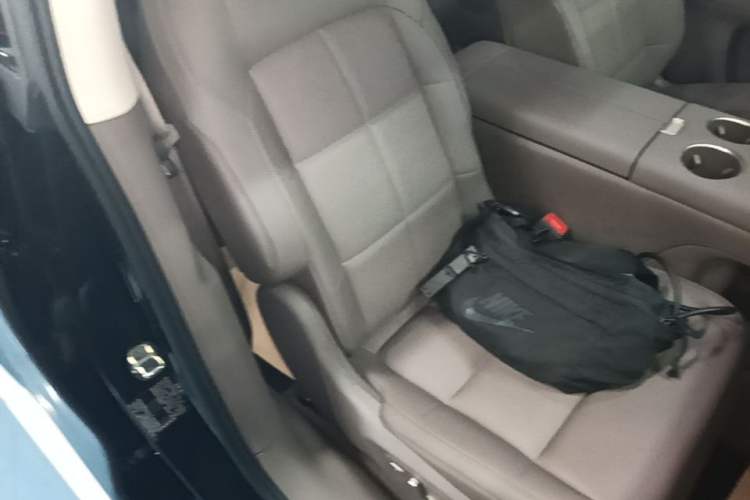 Used IM LS6 2026 Model Range-Extending 66 Max+ Right Front Seat