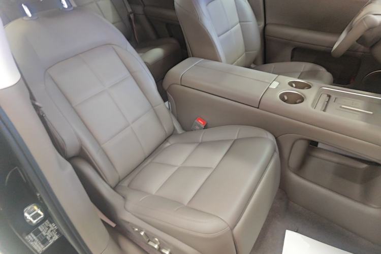 Used IM LS6 2026 Model Range-Extending 66 Max+ Right Front Seat