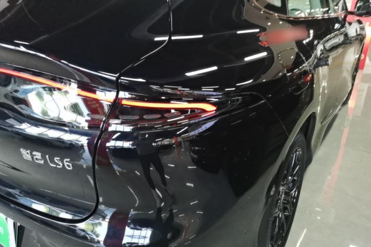 Used IM LS6 2026 Model Range-Extending 66 Max Right Rear Taillight