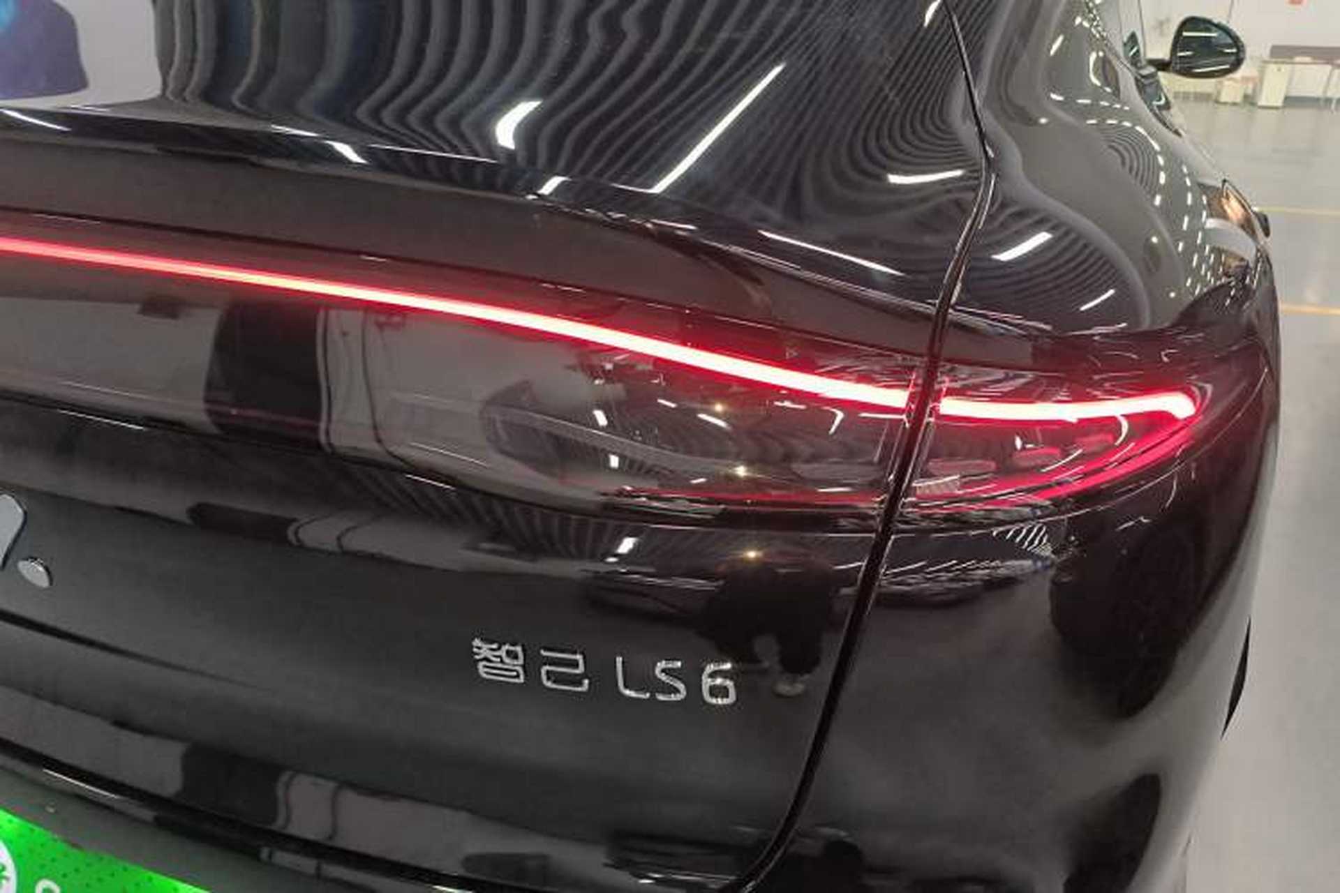 Used IM LS6 2026 Model Range-Extending 66 Max+ Right Rear Taillight