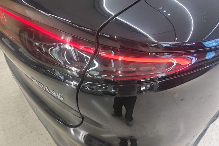 Used IM LS6 2026 Model Range-Extending 66 Max+ Right Rear Taillight