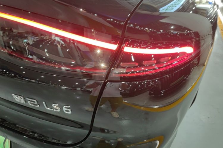 Used IM LS6 2026 Model Range-Extending 66 Max+ Right Rear Taillight