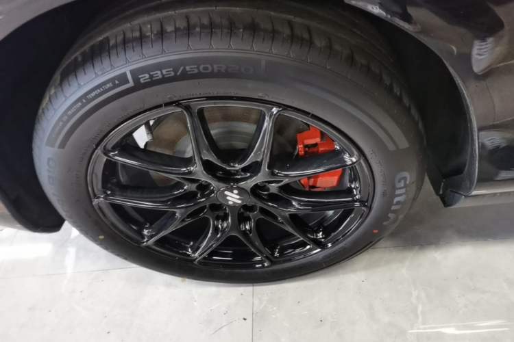 Used IM LS6 2026 Model Range-Extending 66 Max Right Rear Wheel Hub
