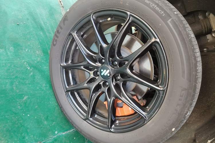 Used IM LS6 2026 Model Range-Extending 66 Max+ Right Rear Wheel Hub