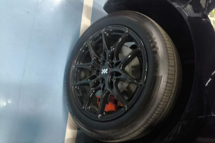 Used IM LS6 2026 Model Range-Extending 66 Max+ Right Rear Wheel Hub