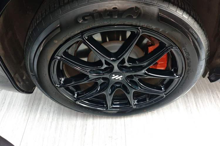 Used IM LS6 2026 Model Range-Extending 52 Max+ Right Rear Wheel Hub