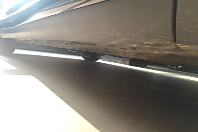 Used IM LS6 2026 Model Range-Extending 66 Max+ Right Side Sill