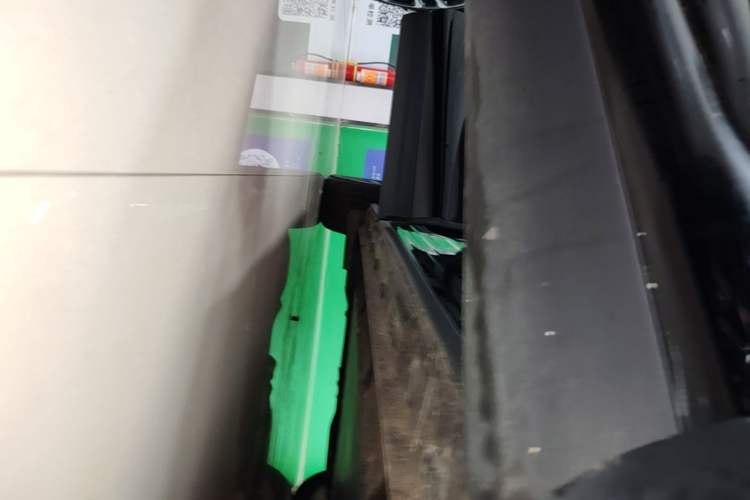 Used IM LS6 2026 Model Range-Extending 66 Max+ Right Side Sill