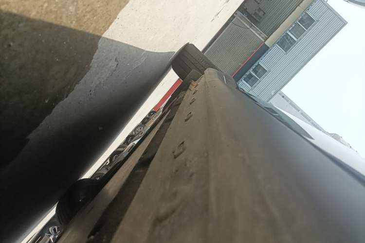 Used IM LS6 2026 Model Range-Extending 66 Max+ Right Side Sill