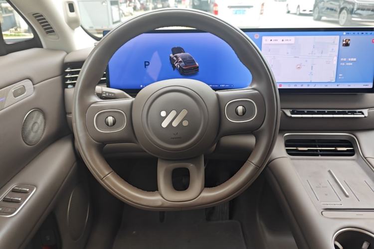 Used IM LS6 2026 Model Range-Extending 66 Max+ Steering Wheel