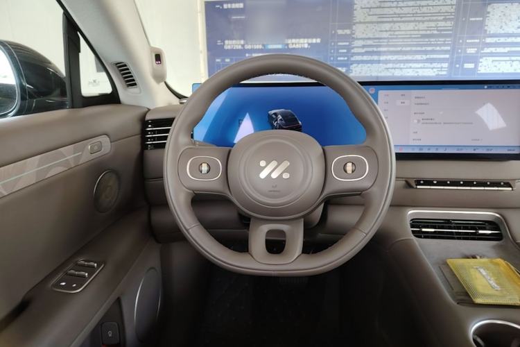 Used IM LS6 2026 Model Range-Extending 66 Max+ Steering Wheel