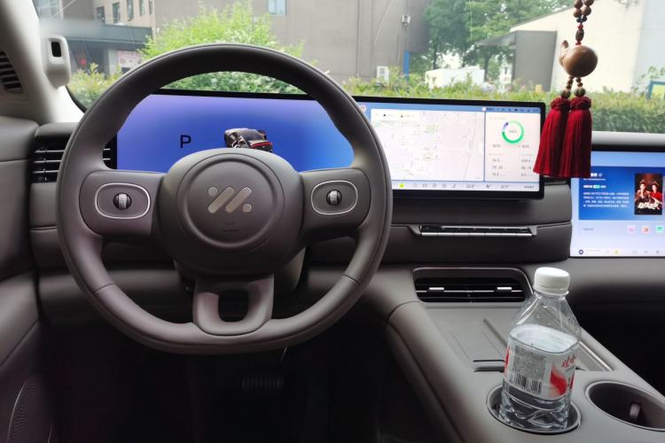 Used IM LS6 2026 Model Range-Extending 66 Max+ Steering Wheel