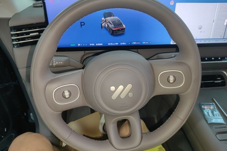 Used IM LS6 2026 Model Range-Extending 66 Max+ Steering Wheel