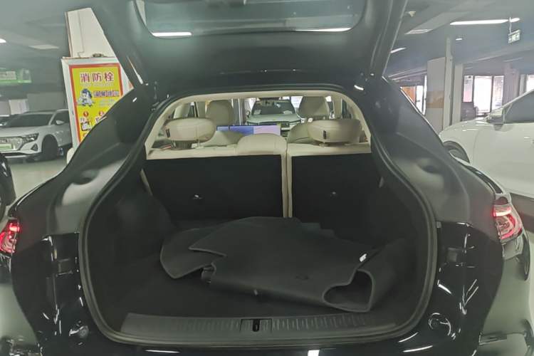 Used IM LS6 2026 Model Pure Electric Max Trunk