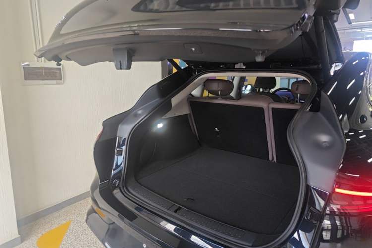 Used IM LS6 2026 Model Range-Extending 66 Max+ Trunk