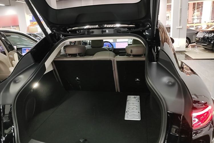 Used IM LS6 2026 Model Range-Extending 66 Max+ Trunk