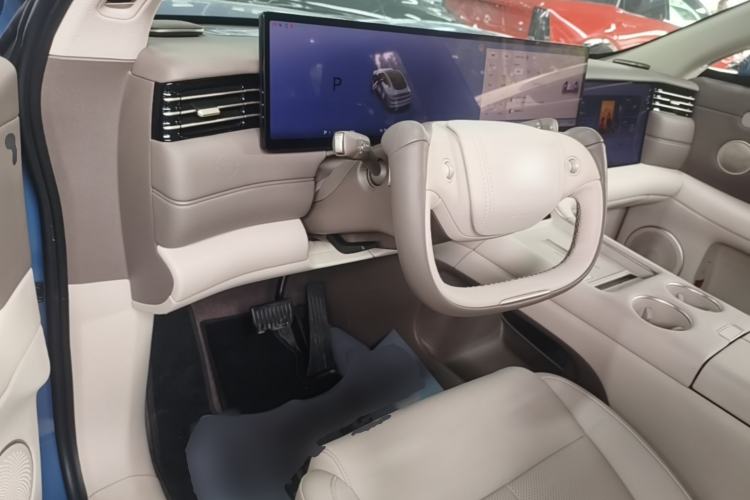 Used IM LS6 2026 Model Pure Electric Max Center Console