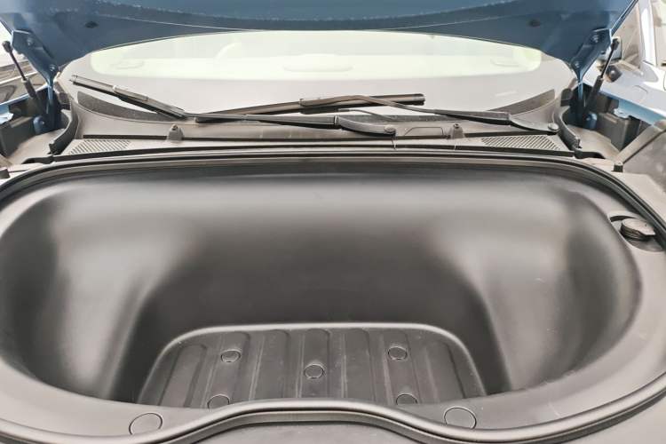Used IM LS6 2026 Model Pure Electric Pro Engine Bay