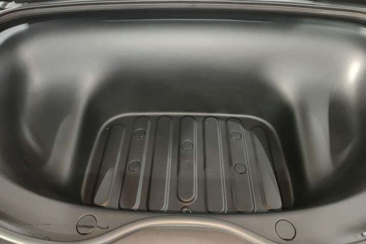 Used IM LS6 2026 Model Pure Electric Max Engine Bay