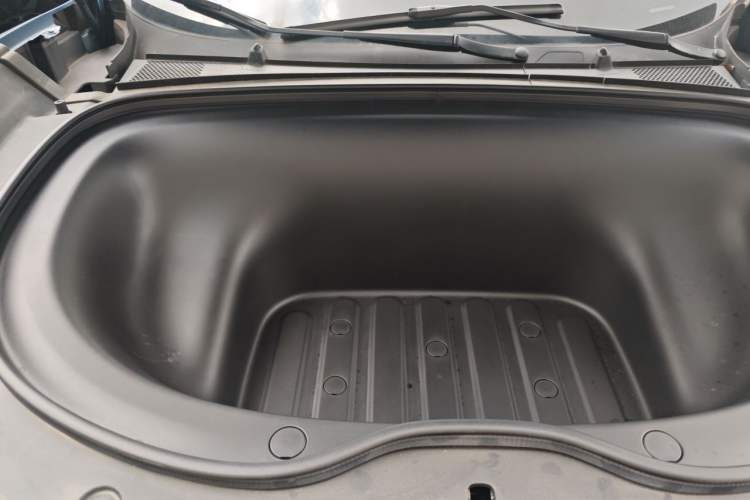 Used IM LS6 2026 Model Pure Electric Max Engine Bay