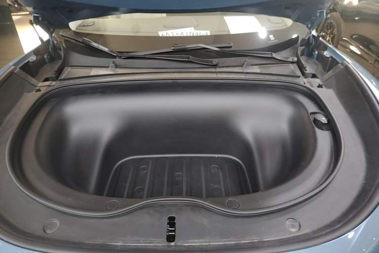 Used IM LS6 2026 Model Pure Electric Max Engine Bay
