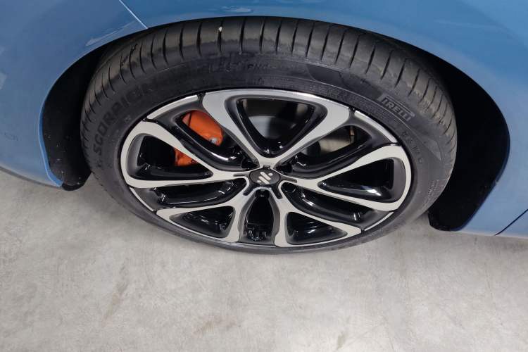 Used IM LS6 2026 Model Range-Extending 66 Max+ Exterior 4