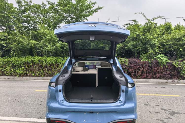 Used IM LS6 2026 Model Pure Electric Max Exterior 5