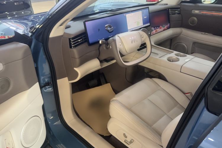 Used IM LS6 2026 Model Pure Electric Max Interior 2