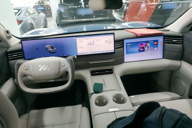 Used IM LS6 2026 Model Pure Electric Max Interior 2