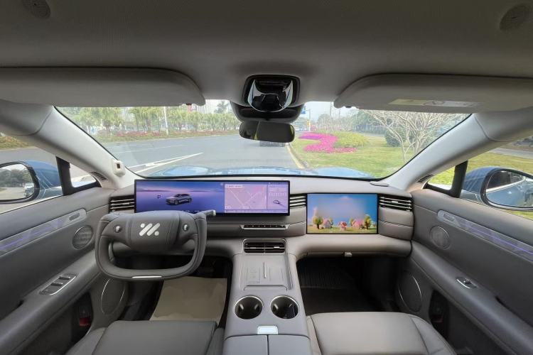 Used IM LS6 2026 Model Range-Extending 52 Max+ Interior 2
